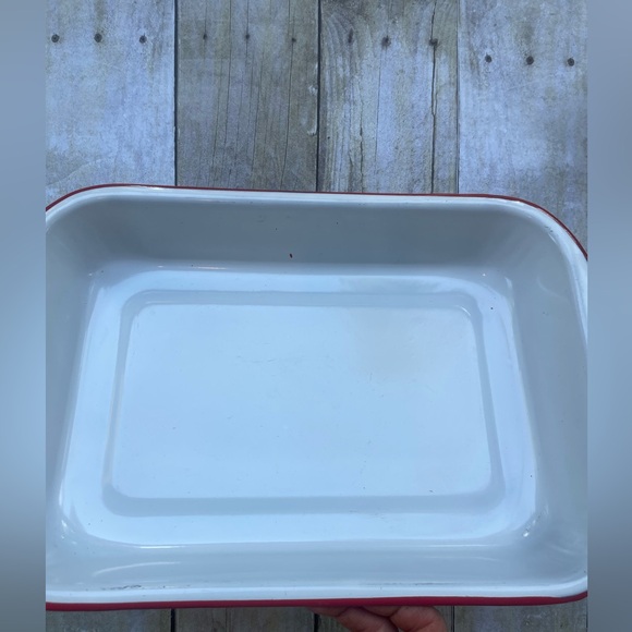 Vintage Enamelware Cake Pan - Picture 7 of 9